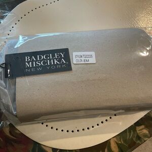 Badgley Mischka Chic green Clutch